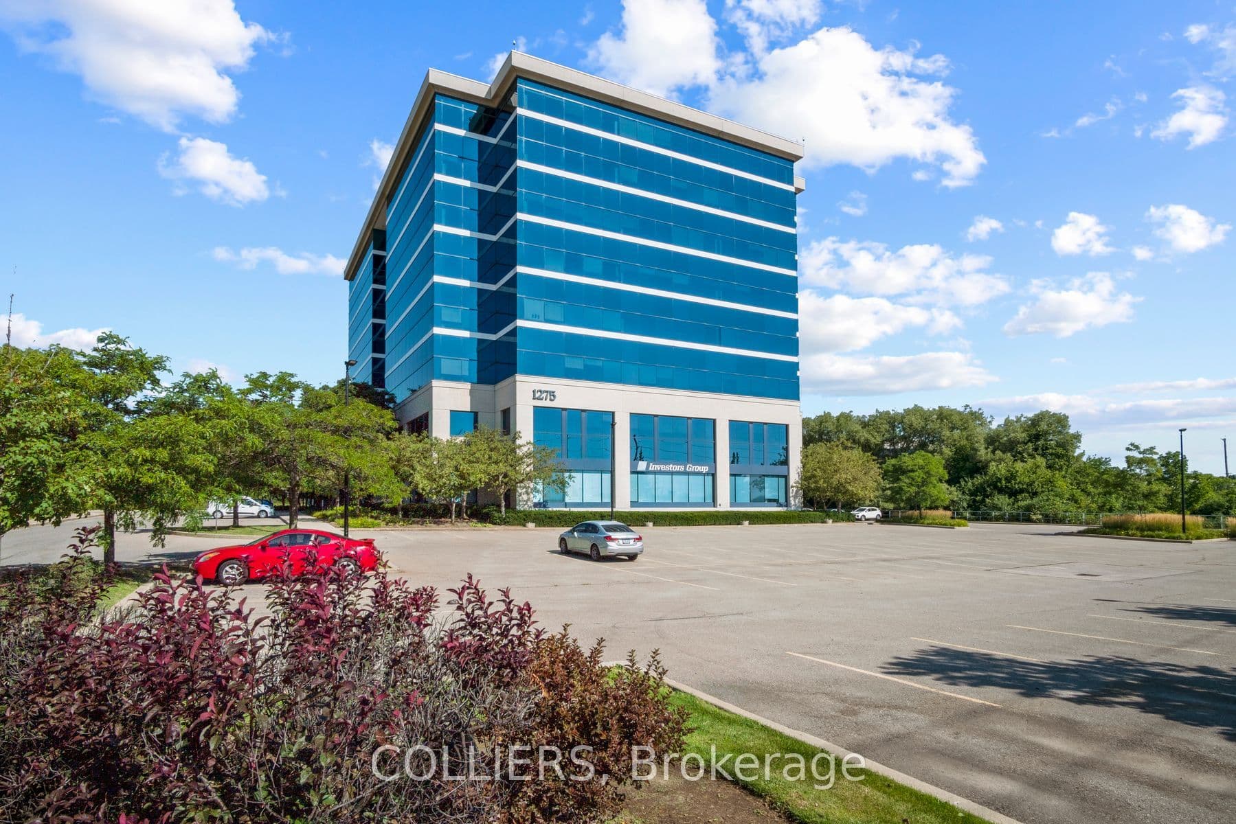 Unit 800 · 1275 North Service Rd