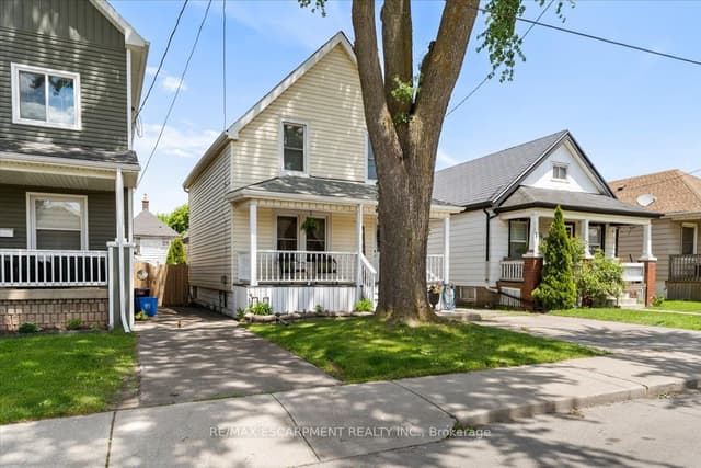 Detached at 17 Craigmiller Avenue, Hamilton, ON L8L 3H9