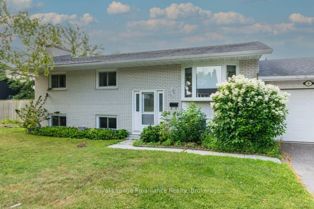 Detached at 4 O'Neil Crescent, Quinte West, ON K8V 5Y6