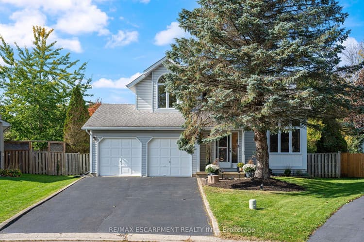 29 Leslie Avenue