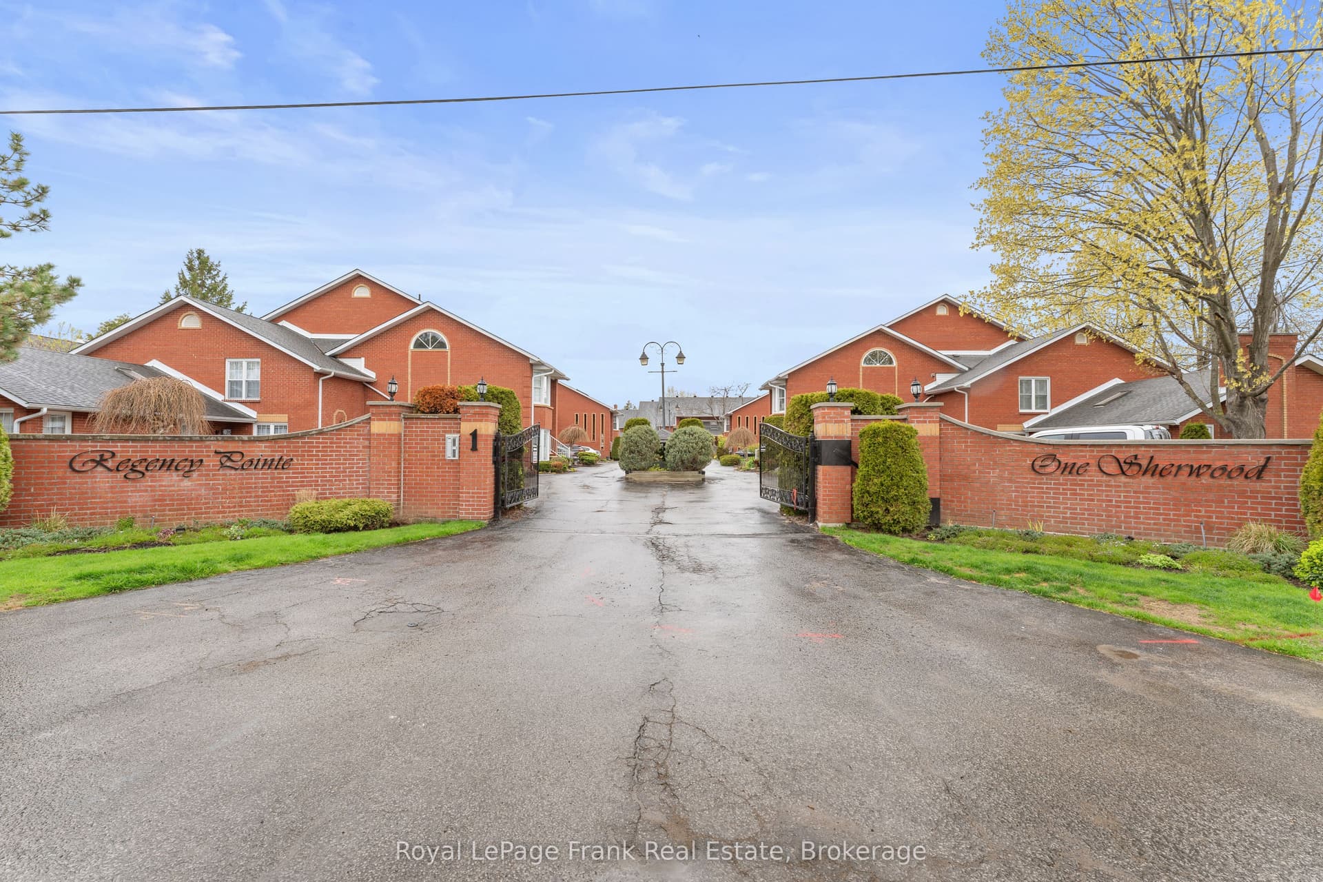 Suite 403 · Floor 4, Unit 403 · 1 Sherwood St
