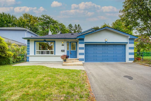 Detached at 19 Penwick Crescent, Richmond Hill, ON L4C 5B3