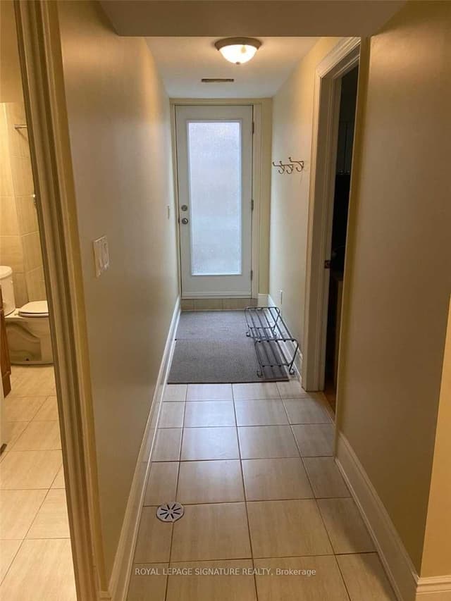 Detached at 41 Kimbermount Drive Lower, Toronto, ON M1T 2Y1, Toronto E05