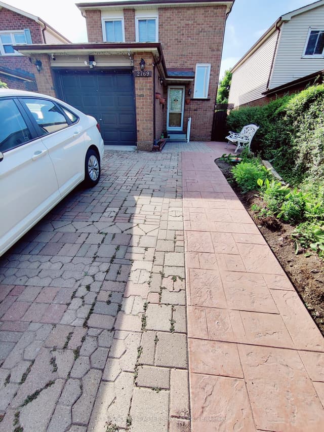 Detached at 2769 Willowmore Way Lower, Mississauga, ON L5N 3N8