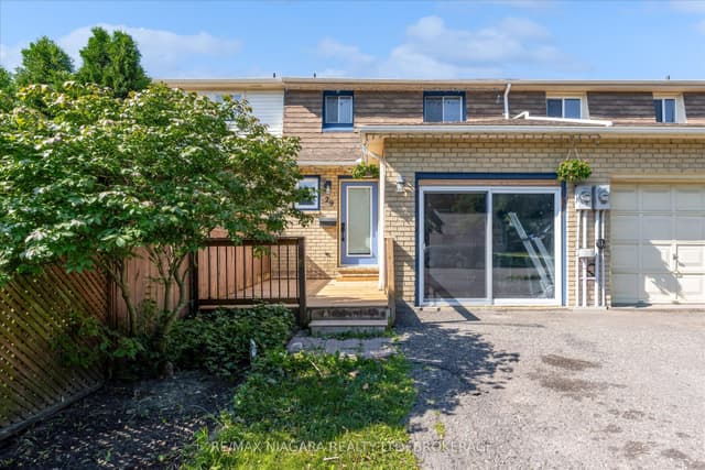Att/Row/Townhouse at 29 ROMY Crescent, Thorold, ON L2V 4L1
