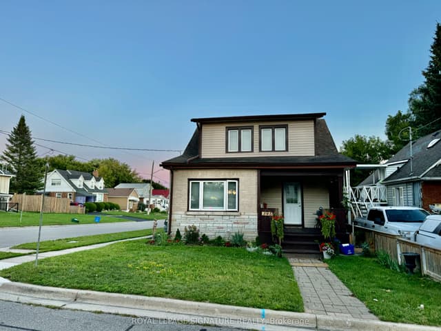 Duplex at 395 Pine Avenue, Oshawa, ON L1J 2H9
