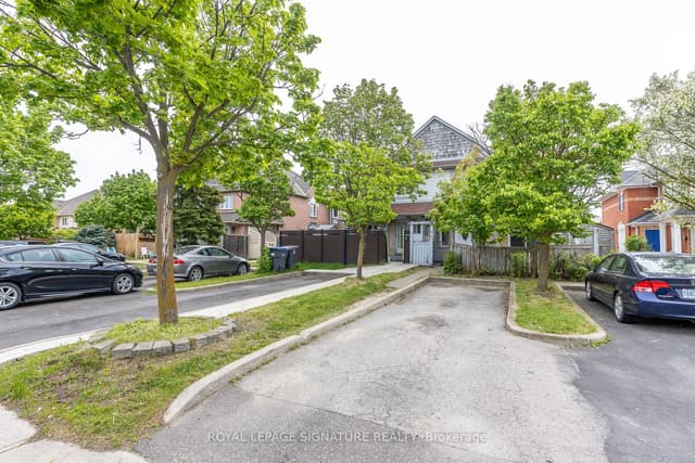 Att/Row/Townhouse at 60 Blue Spruce Street, Brampton, ON L6R 1C3