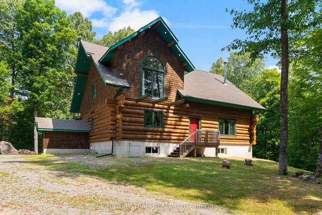 Detached at 800 Woito Station Road, Laurentian Valley, ON K2A 6W5