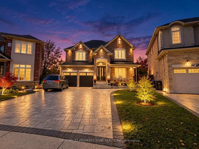 Detached at 32 Young Garden Crescent, Brampton, ON L6Y 6A4