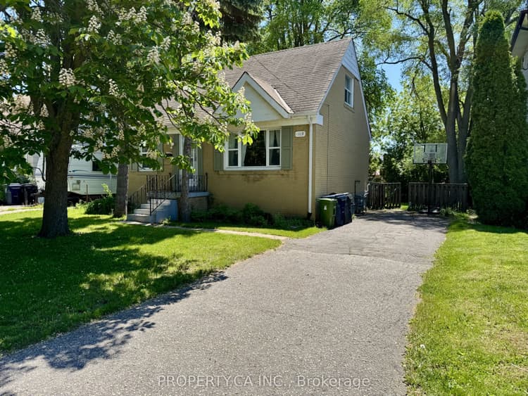 109 Pleasant Avenue
