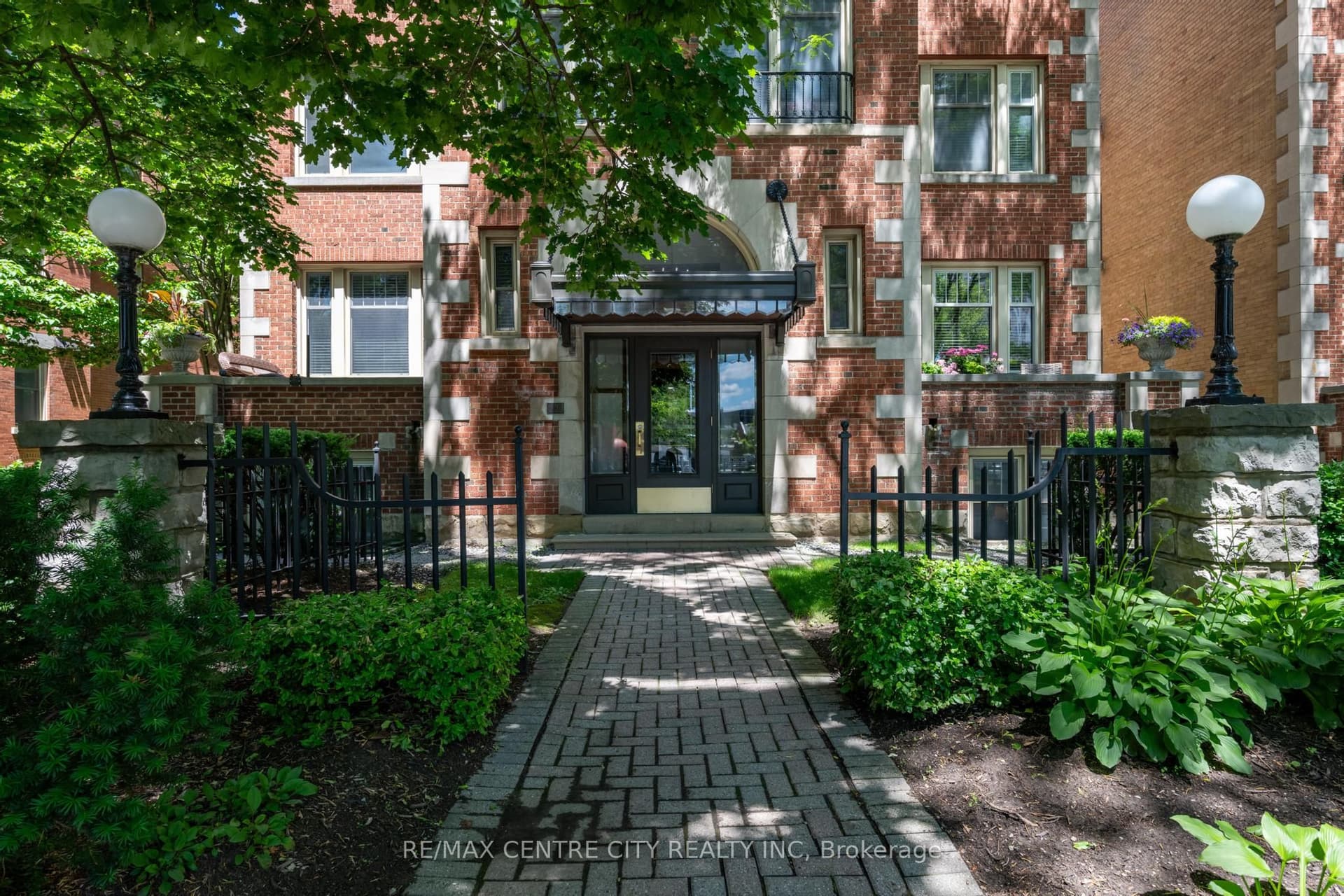 Suite 401 · Floor 4, Unit 401 · 280 Queens Ave S