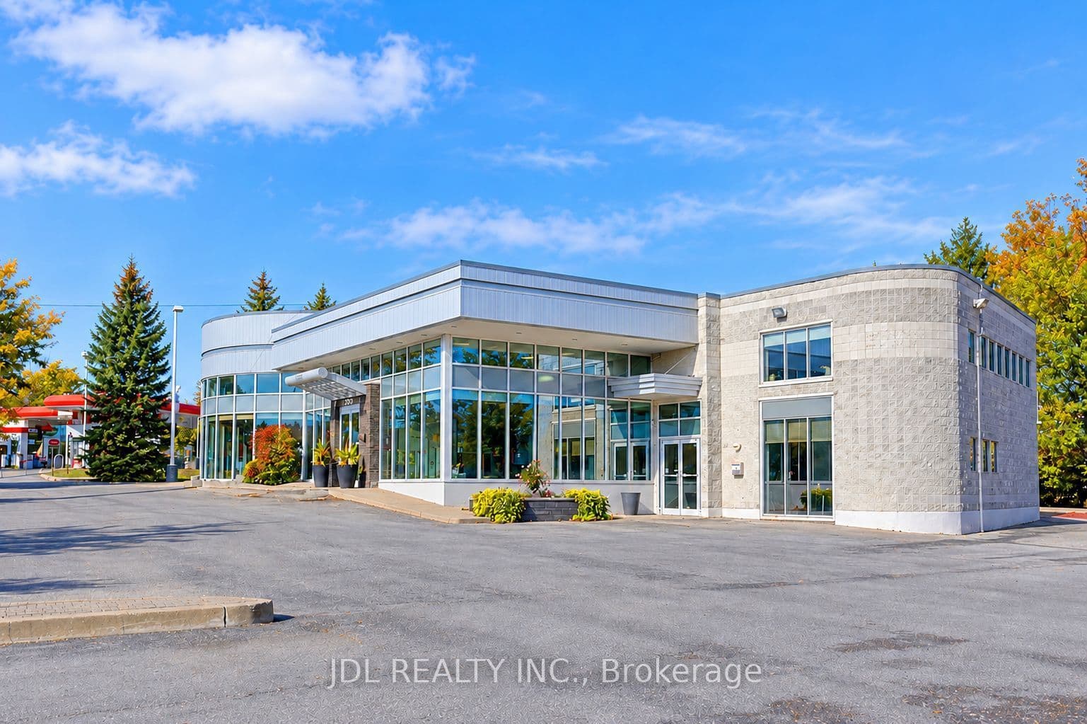 2832 16th Avenue — Markham
