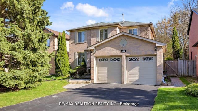 Detached at 200 Mccaffrey Road, Newmarket, ON L4J 1V9