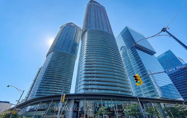 Condo Apartment at 12 York Street 404, Toronto, ON M5J 2Z2, Toronto C01