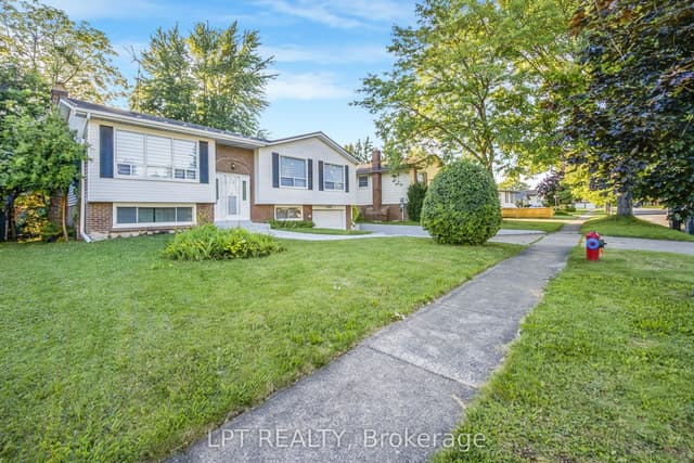 Detached at 6025 Belaire Avenue, Niagara Falls, ON L2H 1V1