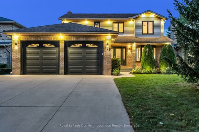 Detached at 135 Kanata Crescent, London South, ON N6J 4S1