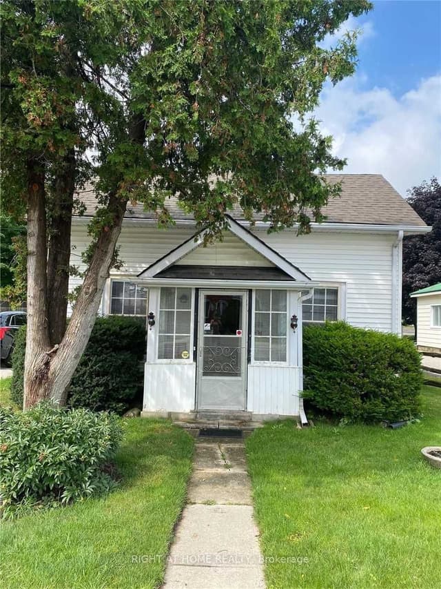 Detached at 7870 Yonge Street, Innisfil, ON L9S 1L4