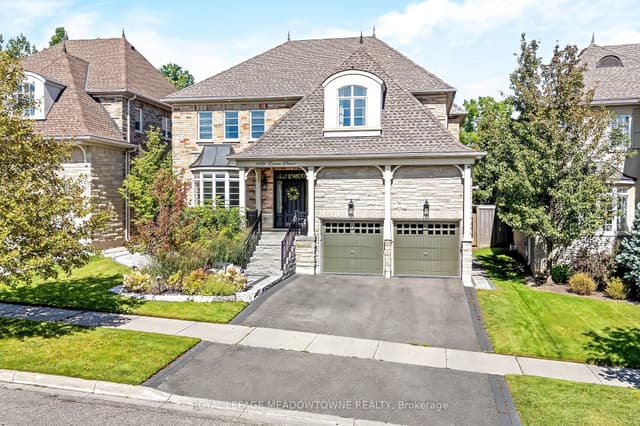 Detached at 288 Eaton Street, Halton Hills, ON L7G 6N8