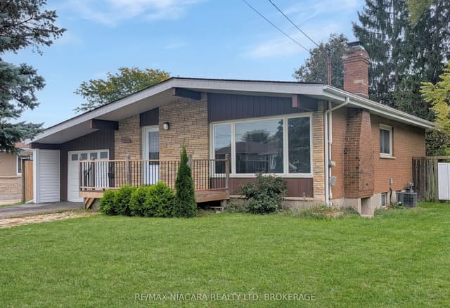 Detached at 6122 Mayfair Drive, Niagara Falls, ON L2J 1W1