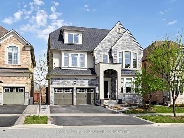 Detached at 61 Grange Drive, Richmond Hill, ON L4E 1E2