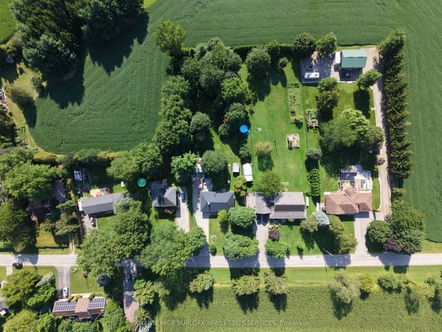 Detached at 670 Thompson Road, Hamilton, ON L0R 2B0
