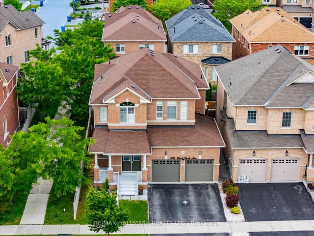 Detached at 135 Glad Park Avenue, Whitchurch-Stouffville, ON L4A 1X5