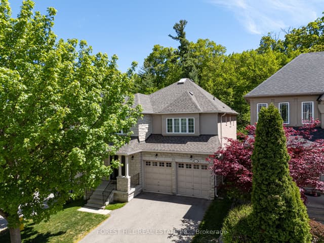 Detached at 33 Chopin Boulevard, Vaughan, ON L4J 8Y6