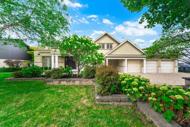 Detached at 2197 Courrier Lane, Mississauga, ON L5C 1V1