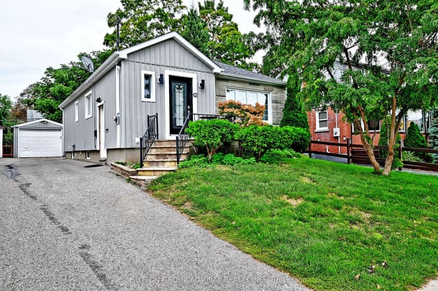 Detached at 62 Wilson Road S, Oshawa, ON L1H 6B7