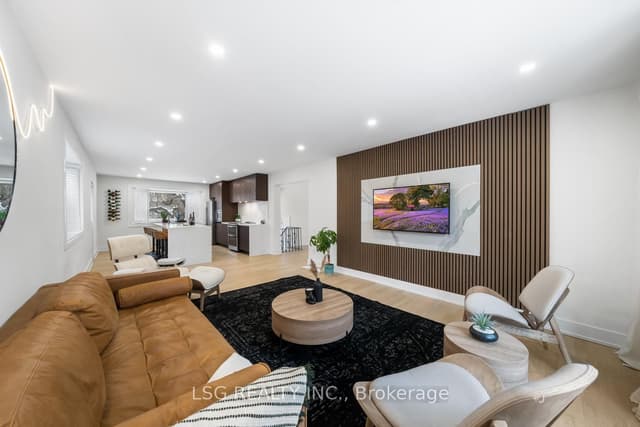 Detached at 26 Grangemill Crescent, Toronto, ON M3B 2J2, Toronto C13