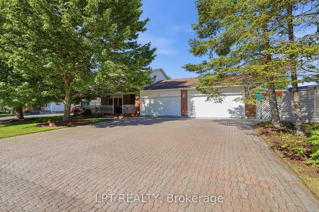 Detached at 18 Louise Crescent, Russell, ON K0A 1W0