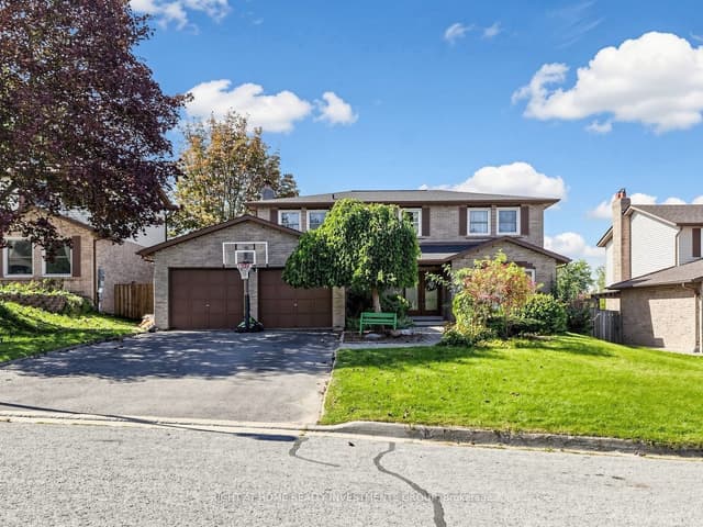 Detached at 86 Burling Place, Newmarket, ON L3Y 5W4