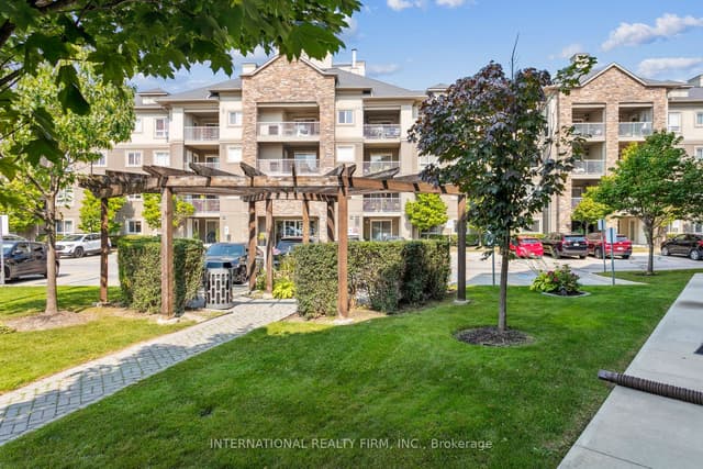 Condo Townhouse at 6 Dayspring Circle 2113, Brampton, ON L6P 2Z6