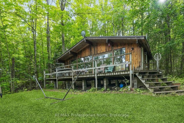 Detached at 1009 Spencers Trail, Highlands East, ON K0M 1X0