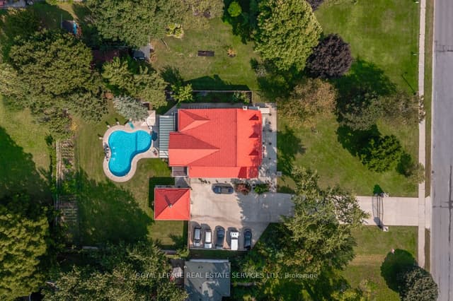 Detached at 6949 Thorold Stone Road, Niagara Falls, ON L2J 1B5