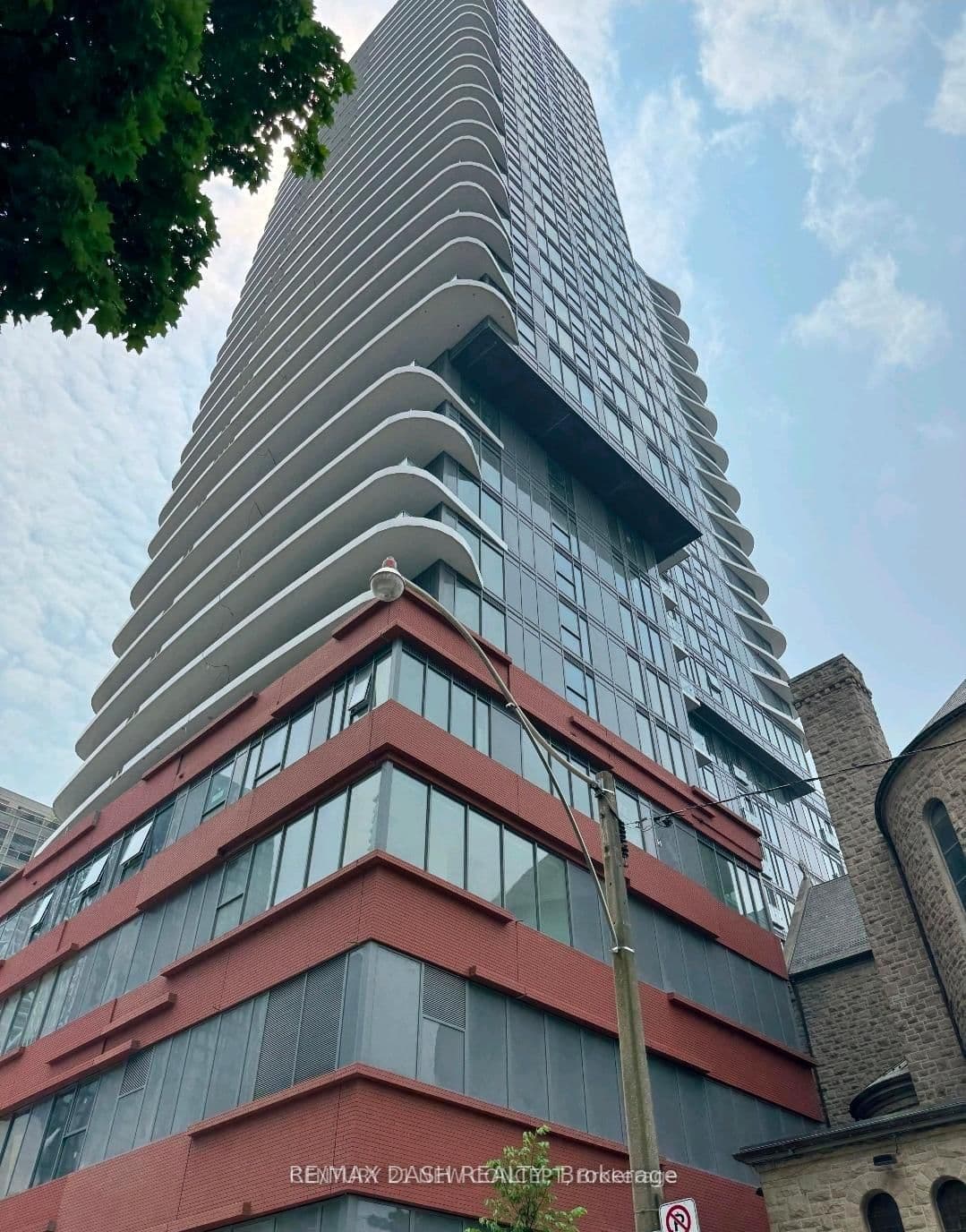 Suite 3109 · Floor 31, Unit 3109 · 280 Dundas St W