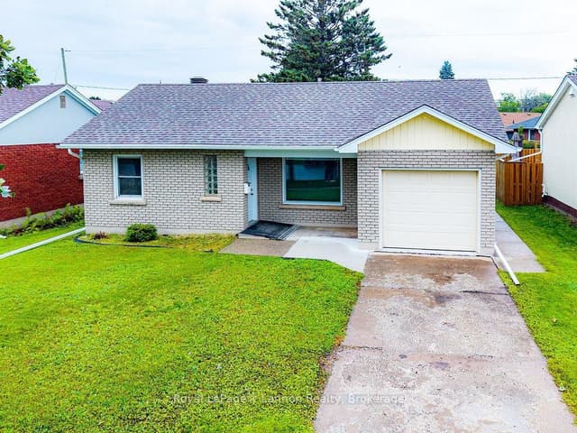 Detached at 356 Kingsway Ave., Thunder Bay, ON P7E 2A5