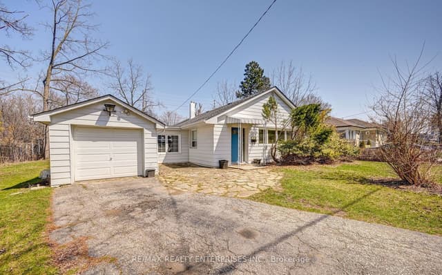 Detached at 1235 Old River Road, Mississauga, ON L5G 3G2