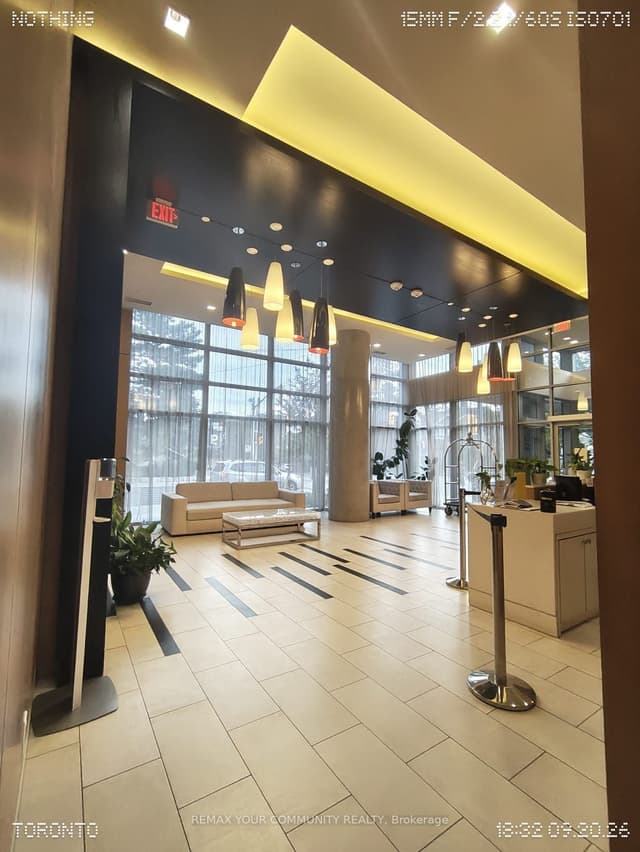 Condo Apartment at 58 Orchard View Boulevard 904, Toronto, ON M4R 1B9, Toronto C03