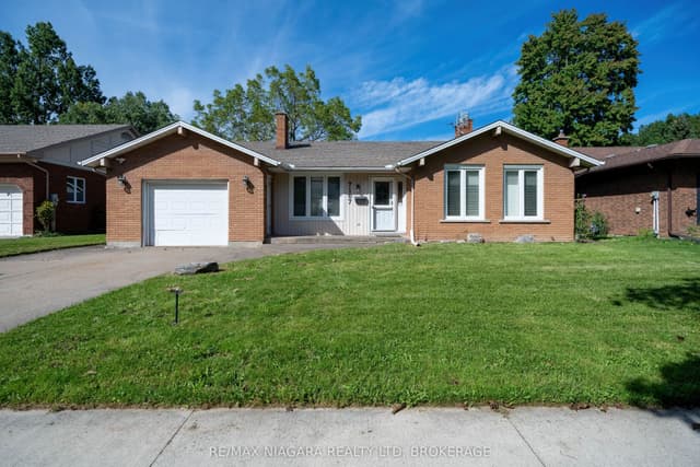 Detached at 7107 Woodgate Street, Niagara Falls, ON L2J 3G4