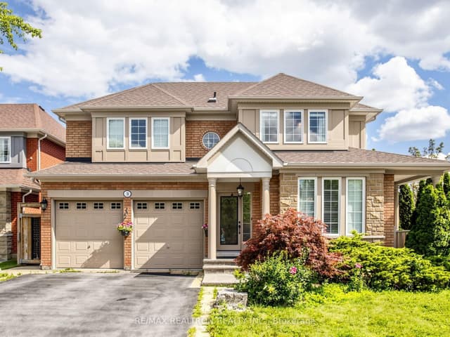 Detached at 3 Lisa Brown Court, Richmond Hill, ON L4E 4K9