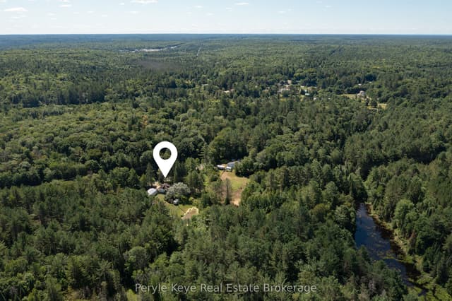Detached at 2322 Old Muskoka Road, Huntsville, ON P0B 1M0