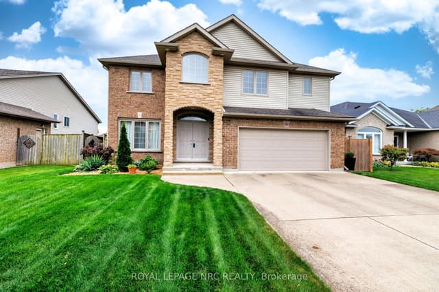 Detached at 8394 Greenfield Crescent, Niagara Falls, ON L2H 3J8