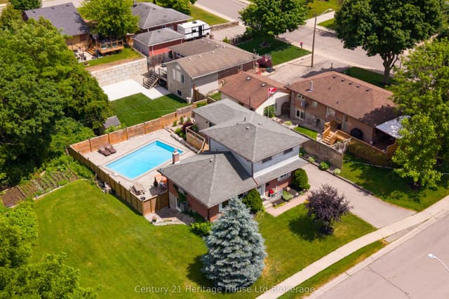 Detached at 462 Rivercrest Drive, Woodstock, ON N4S 5W6
