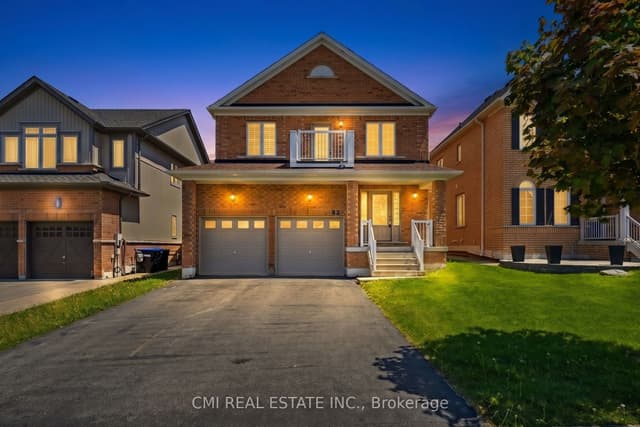Detached at 82 Gwillimbury Drive, Bradford West Gwillimbury, ON L3Z 0C8