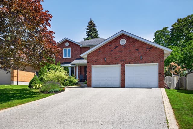 Detached at 1947 PARKWOOD Circle, Peterborough, ON K9J 8C9