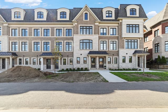 Att/Row/Townhouse at 2150 Trafalgar Road 56, Oakville, ON L6H 8A5