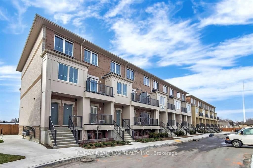 Suite 19, Unit 19 · 480 Beresford Path