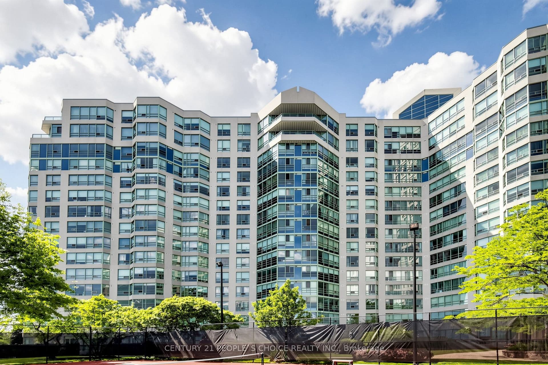 Suite 413 · Floor 4, Unit 413 · 7805 Bayview Ave