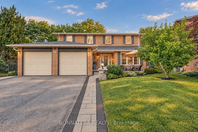 Detached at 1409 Holly Court, Oakville, ON L6H 3H4